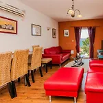Rustical With Traditional Tavern & Pool Vila Maslenica
