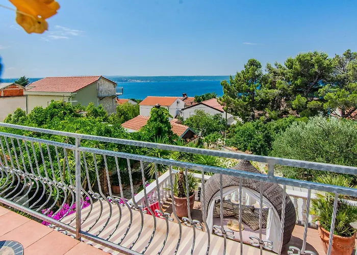Villa Rustical With Traditional Tavern & Pool Maslenica
