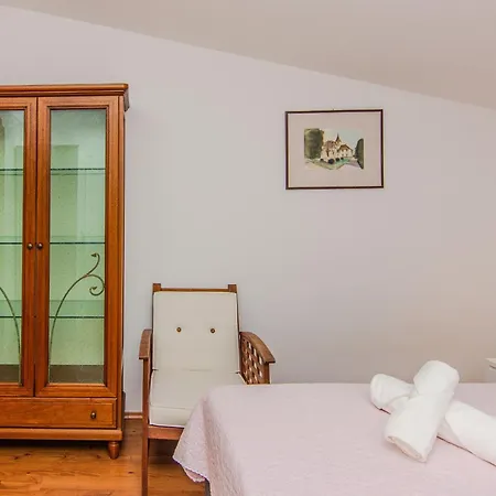 Villa Rustical With Traditional Tavern & Pool Maslenica