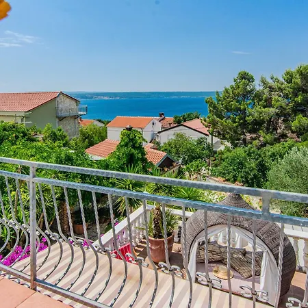 Villa Rustical With Traditional Tavern & Pool Maslenica