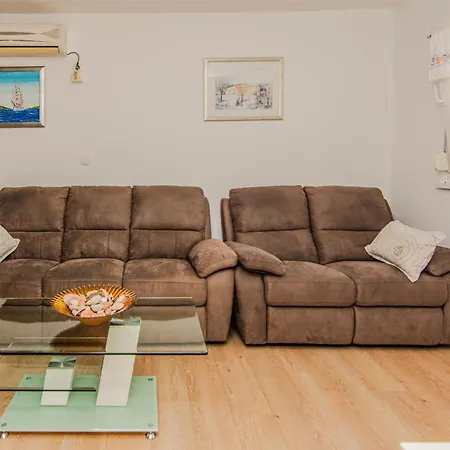 Rustical With Traditional Tavern & Pool * Maslenica