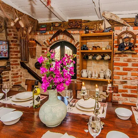 Villa Rustical With Traditional Tavern & Pool Maslenica