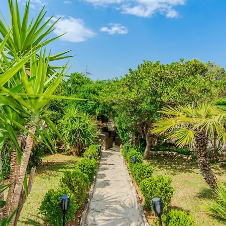 Rustical With Traditional Tavern & Pool Villa