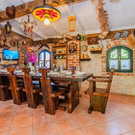 Villa Rustical With Traditional Tavern & Pool