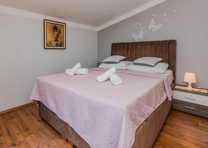 Rustical With Traditional Tavern & Pool Вилла *